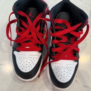 Kids' Black and Red NIKE Sneakers